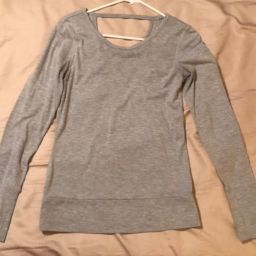 Athletic top with cut out in the back